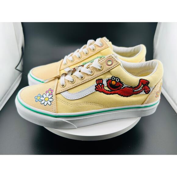 New Vans X Sesame Street Old Skool Natural Sneakers ELMO SHOES Sz 4.5 - Picture 8 of 8